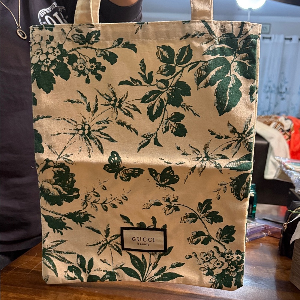 Gucci Beauty Tote Bag - satin bloom pouch